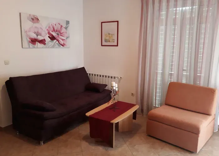 Family Suzi 아파트 로비니